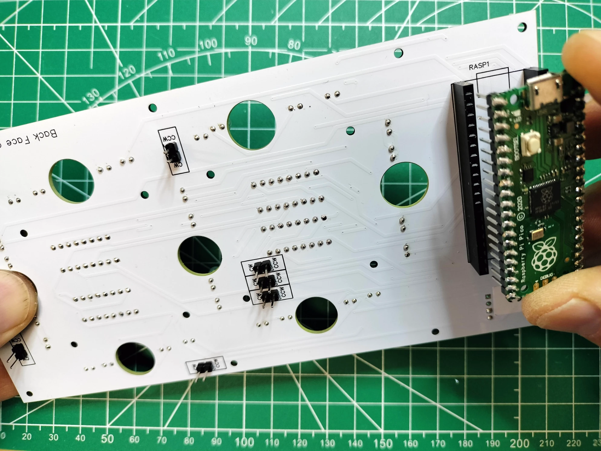 digitpcbmicrocontroller-3